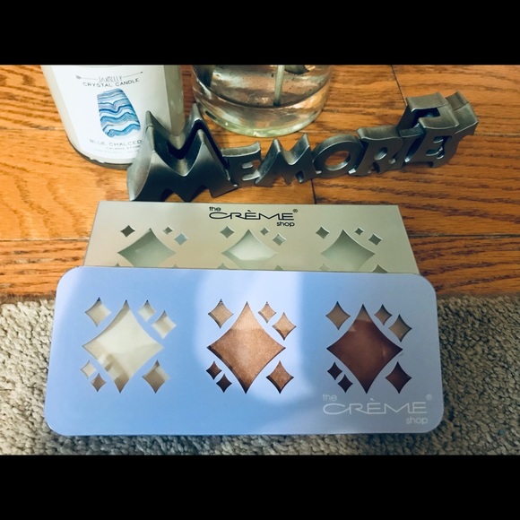 The Creme Shop Halo Lovely Palette - Picture 2 of 3